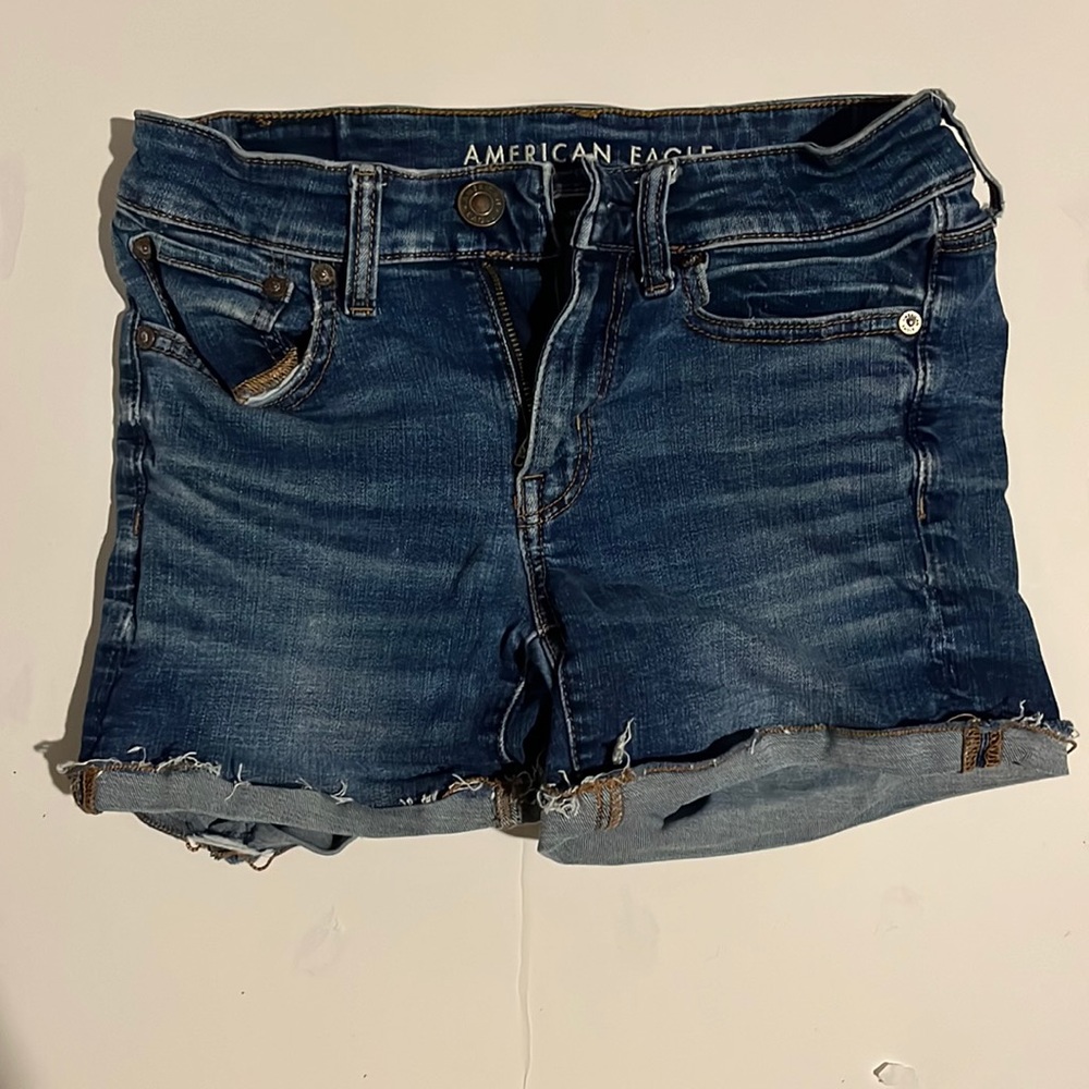 American Eagle super stretch MIDI shorts size 4